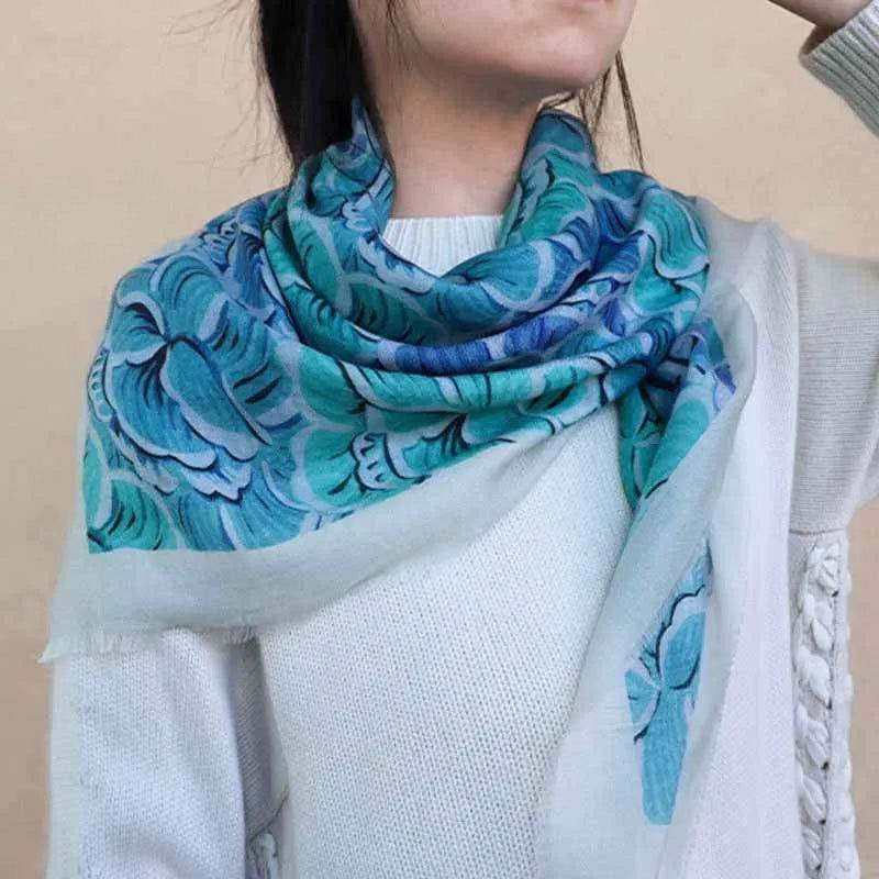 100% Wool Winter Square Scarf Elegant Peony 100x100cm - Image 3